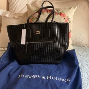 NWT Dooney & Bourke Woven Tote